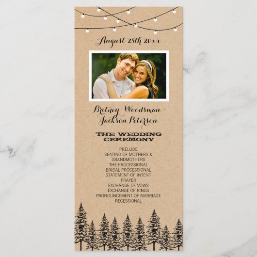 Foto Rustieke Evergreen Pine Tree Wedding Programm Programmakaart (Voorkant)