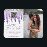 Foto Save the Date Waterverf Wisteria Wedding Magneet<br><div class="desc">Foto Save the Date Waterverf Wisteria Wedding Save The Date Magnets features elegant waterverf wisteria bloemen in soft lila, lavender en paars met greenery op een witte achtergrond met Save The Date information under including a custom QR code. Personaliseer door de tekst in de verstrekte tekstvakjes en uw favoriete foto...</div>