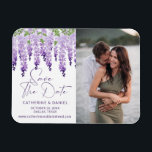 Foto Save the Date Waterverf Wisteria Wedding Magneet<br><div class="desc">Foto Save the Date Waterverf Wisteria Wedding Save The Date Magnets features elegant waterverf wisteria bloemen in soft lila, lavender en paars met greenery op een witte achtergrond met Save The Date information onderstaand. Personaliseer door de tekst in de verstrekte tekstvakjes en uw favoriete foto uit te geven. Ontworpen voor...</div>