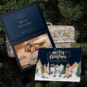 Foto Schattigee kabouters Wintersneeuw Vrolijk ker Folie Feestdagenkaart