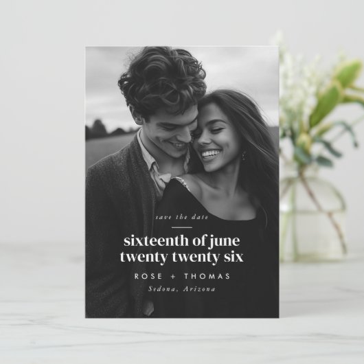 Foto Serif Script Save the Date (Staand voorkant)