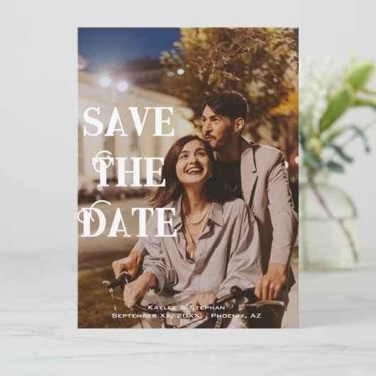 Foto Sla de datum op | Moderne elegante gepersonal Save The Date (Staand voorkant)