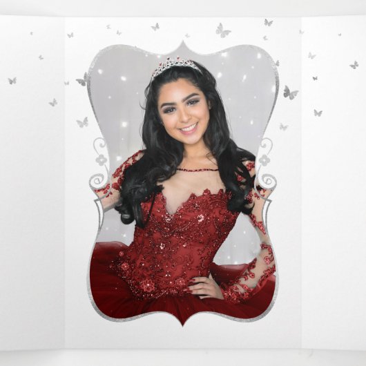 Foto: Spaans Rood en Silver Quinceanera Drieluik Uitnodiging (Binnenkant midden)