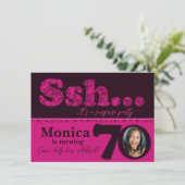 Foto ssh verrassing roze 70e verjaardag uitnodigen kaart (Staand voorkant)