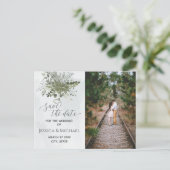 Foto stoffig blauw waterverf groen eucalyptus aankondigingskaart (Staand voorkant)