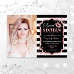 Foto Sweet 16 Birthday - Kiss Roos Gold Black Kaart<br><div class="desc">Foto Sweet 16 Birthday - Kiss Roos Gold Black Uitnodiging. Zoiets zestien verjaardagsfeestdagen met je foto. Met zwarte witte strepen,  scriptlettertype,  lippen en confetti. Kleurzwart wit roze ontwerp met faux glitter roos Gold. Ideaal voor een elegante 16e bday viering.</div>
