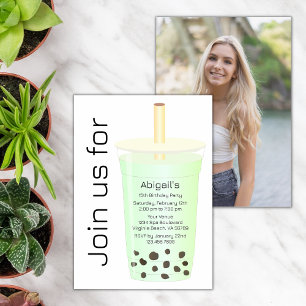 Foto Trendy Modern Light Green Boba Tea Birthday Kaart