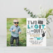 Foto Twee Legit om de tweede uitnodiging op te zeg (Staand voorkant)