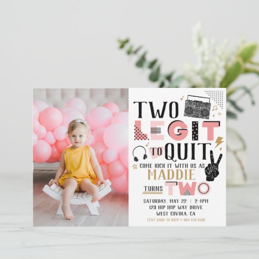 Foto Twee Legit om de tweede uitnodiging op te zeg (Staand voorkant)