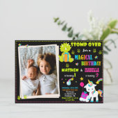 Foto: Unicorn en Dinosaur verjaardagsuitnodiging Kaart (Staand voorkant)