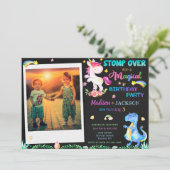 Foto: Unicorn en Dinosaur verjaardagsuitnodiging Kaart (Staand voorkant)