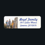 Foto Vakantie retour adreslabels: Blauw & Wit Etiket<br><div class="desc">Foto Vakantie Retouradres Labels: Blauw Cursief Script op witte achtergrond fotografie © Storytree Studios,  Stanford,  CA</div>