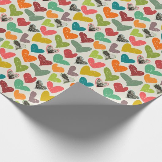 Foto Valentijnsdag Kleurrijke Grunge Hearts Cadeaupapier (Hoek)
