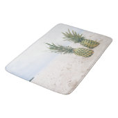 Foto van 2 ananassen op een strand badmat (Gekanteld)