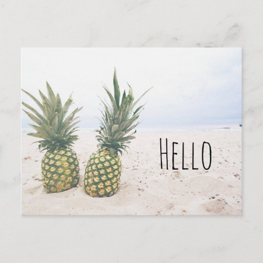 Foto van 2 ananassen op een strand briefkaart (Voorkant)