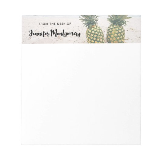 Foto van 2 ananassen op een strand notitieblok (Voorkant)