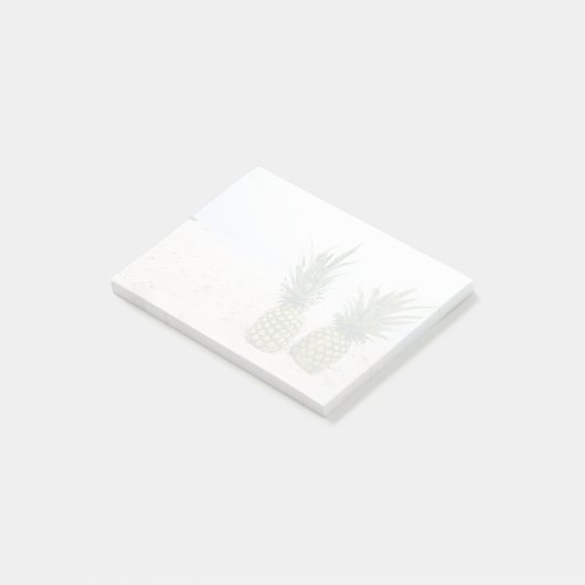 Foto van 2 ananassen op een strand post-it® notes (Schuin)