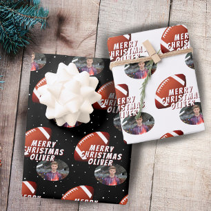 Foto van American Football Ball Merry KerstBoy Inpakpapier Vel