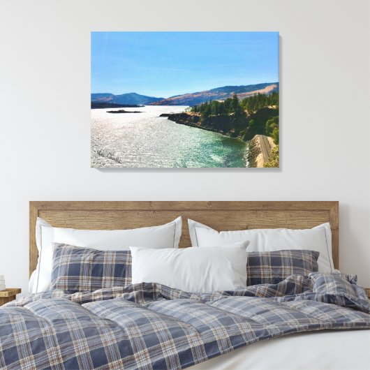 Foto van Ann Charles Columbia Canvas Afdruk (Insitu (Slaapkamer))