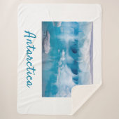 Foto van Antarctica ijsberg met tekst Sherpa Deken (Voorkant)