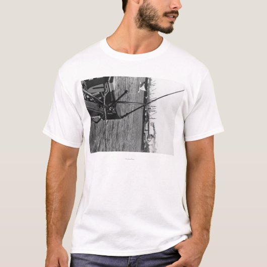 Foto van Bandon, Oregon Harbour Uitzicht en Ships T-shirt (Voorkant)