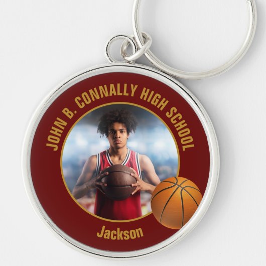 Foto van basketbalspeler in bordeauxrood en goud sleutelhanger (Voorkant)