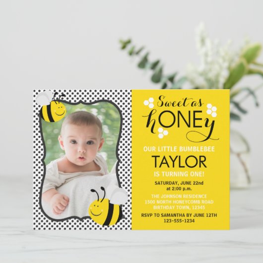 Foto van Bee First Birthday Invitation Kaart (Staand voorkant)
