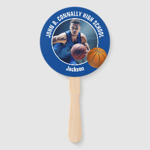 Foto van blauwe basketballspeler met hoge schoolge handwaaier