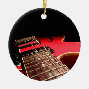 Foto van Bright Red Electric Gitar Keramisch Ornament