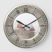 Foto van Brushed Nickel Roman Numeral Grote Klok (Voorkant)