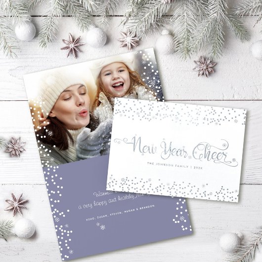 Foto van Cheer Chic Modern White Snowflakes Folie Kaarten