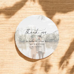 Foto van Chic Calligraphy Wedding Ronde Sticker<br><div class="desc">Eenvoudige 'Dankuwel' trouwsticker is voorzien van foto- en tekenkalligrafie.</div>