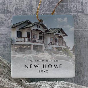 Foto van Chic First Kerstmis in ons nieuwe startpu Keramisch Ornament