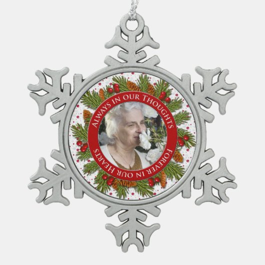 Foto van Christmas Pine Boughs Holly Tin Sneeuwvlok Ornament (Voorkant)