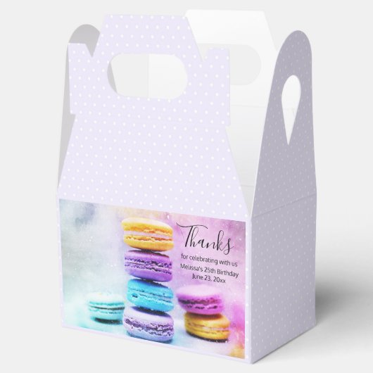 Foto van Colorful Delicious Macarons Bedankdoosjes (Geopend)