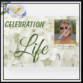 Foto van Custom White Floral 'Celebration of Life' Gastenboek