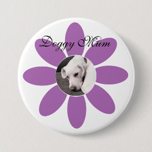 Foto van Cute Puppy Dog in Paars Bloed Lijst Ronde Button 7,6 Cm