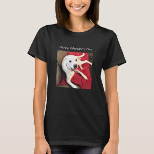 Foto van Cute Smiling White Dog Valentijnsdag T-shirt