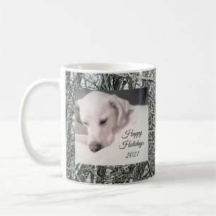 Foto van Cute White Dog met Lazy Winter Day Koffiemok