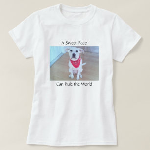 Foto van Cute White Dog met zoet gezicht T-shirt