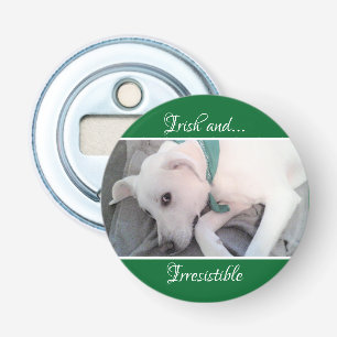Foto van Cute White Puppy Dog St. Patrick's Day Button Flesopener