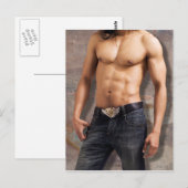 Foto van de bengele borst van man briefkaart (Voorkant / Achterkant)