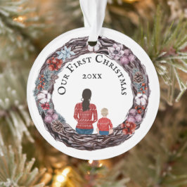 Foto van de eerste kerstkerstalleenstaande moeder  ornament