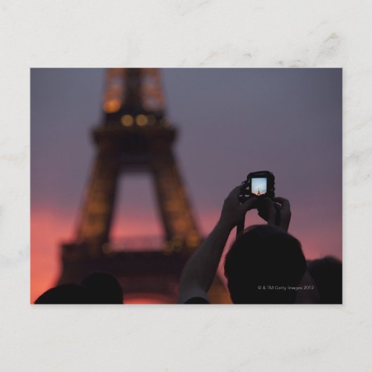Foto van de Eiffeltoren met een smartphone Briefkaart (Voorkant)