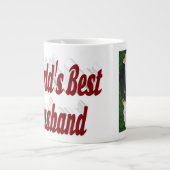 Foto van de man met de boeroendtekst Giant Coffee  Grote Koffiekop (Voorkant)