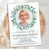 Foto van de moderne feestdag Eucalyptus Greenery Kaart