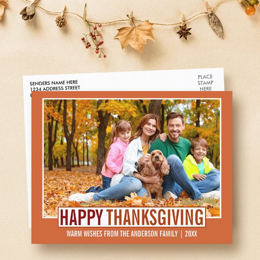 Foto van de moderne Happy Thanksgiving-familie Briefkaart