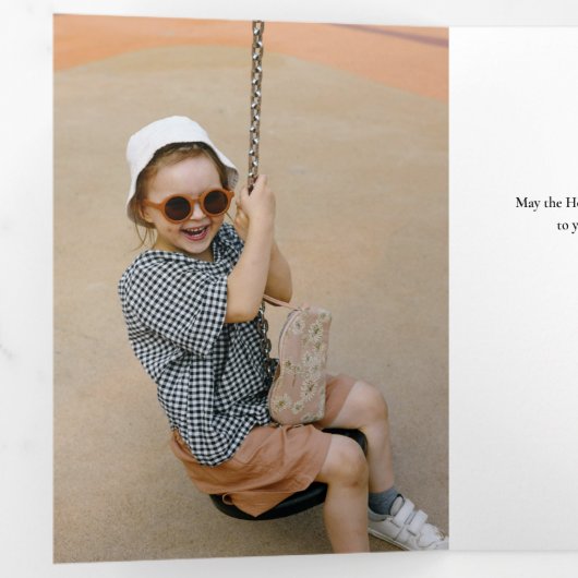 Foto van de moderne 'Merry'-kersttypografie Drieluik Kaart (Binnenzijde eerst)