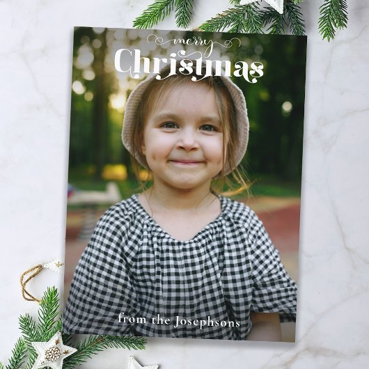 Foto van de moderne 'Merry'-kersttypografie Feestdagenkaart