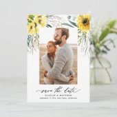 Foto van de moderne rustige botanische eucalyptusz save the date (Staand voorkant)